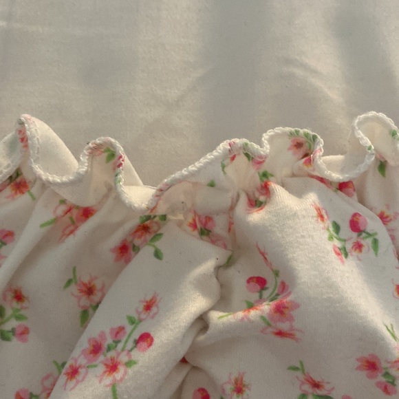 Floral Ruffle top - Picture 4 of 6